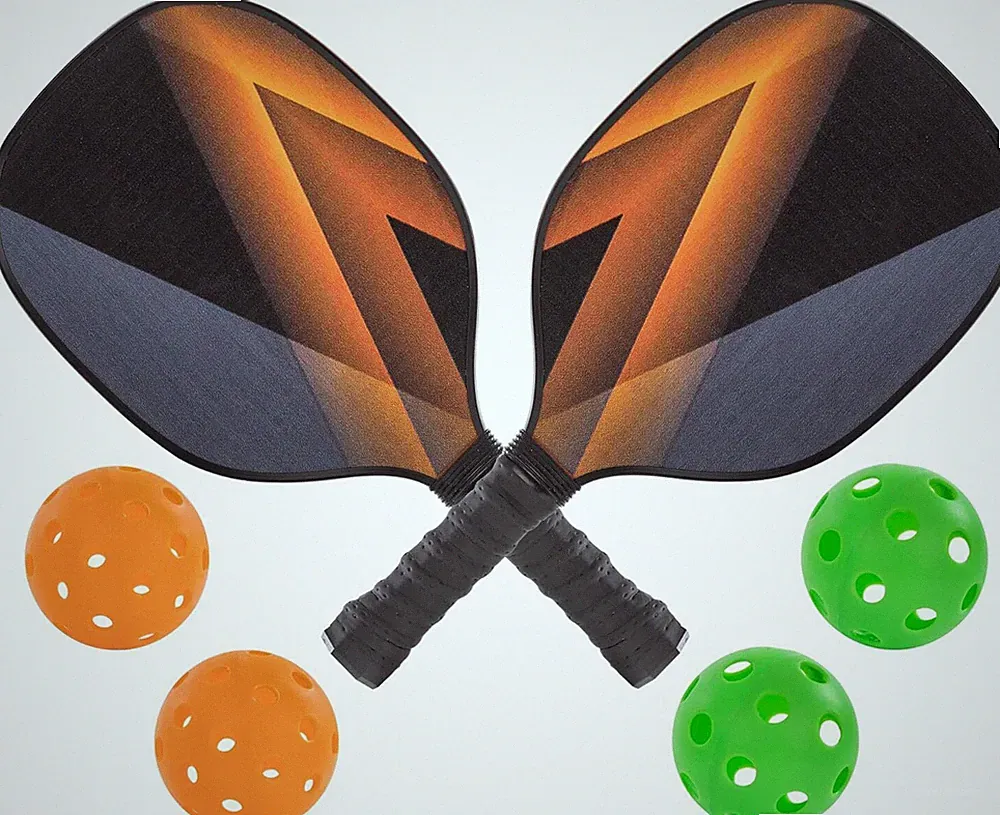 Idena 40252 Pickleball Set mit 2 Paddle Schlägern, 2 Indoor Bällen und 2 Outdoor