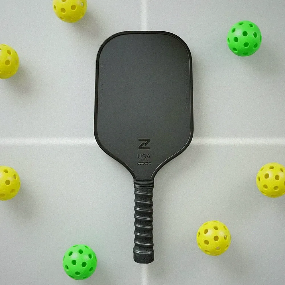 Thermogeformter Pickleball-Schläger 16 mm dick Sportgerät matt für Platz